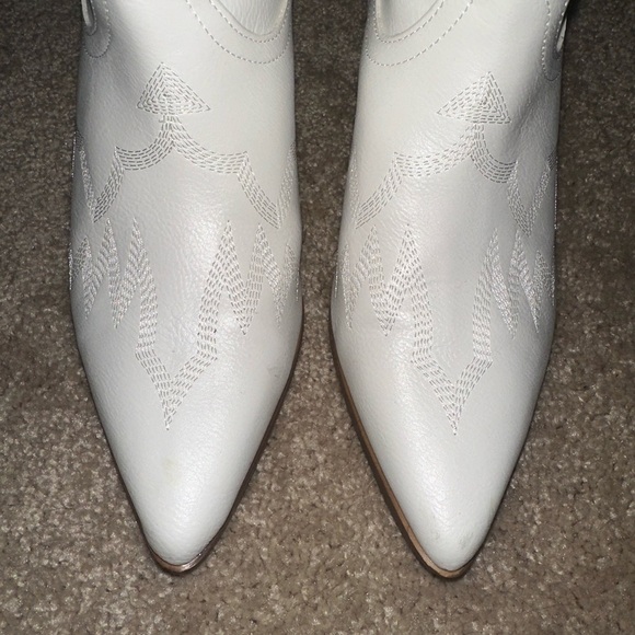 Elegant White Ankle Booties - Picture 2 of 4